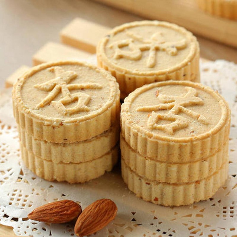 #城市小吃地图#澳门杏仁饼是从绿豆饼发展而来的,澳门杏仁饼的主要原